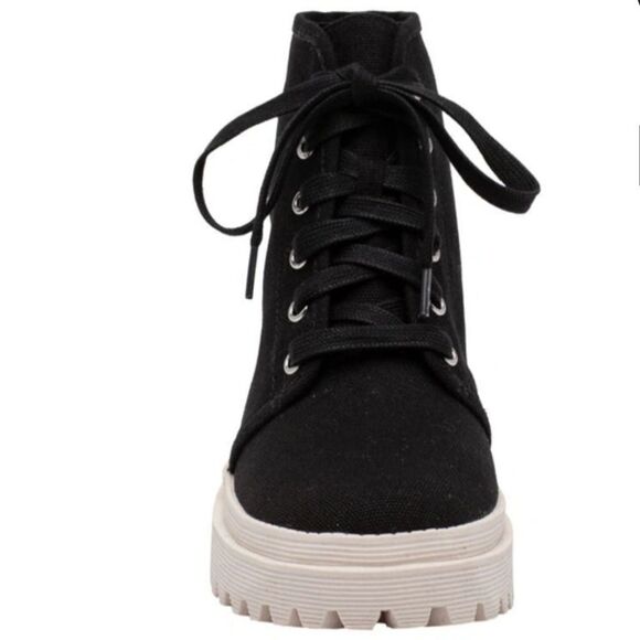 New Lisa Vicky Always Boot (Women) hiking high top black tie up lug sole bootie - Picture 3 of 4